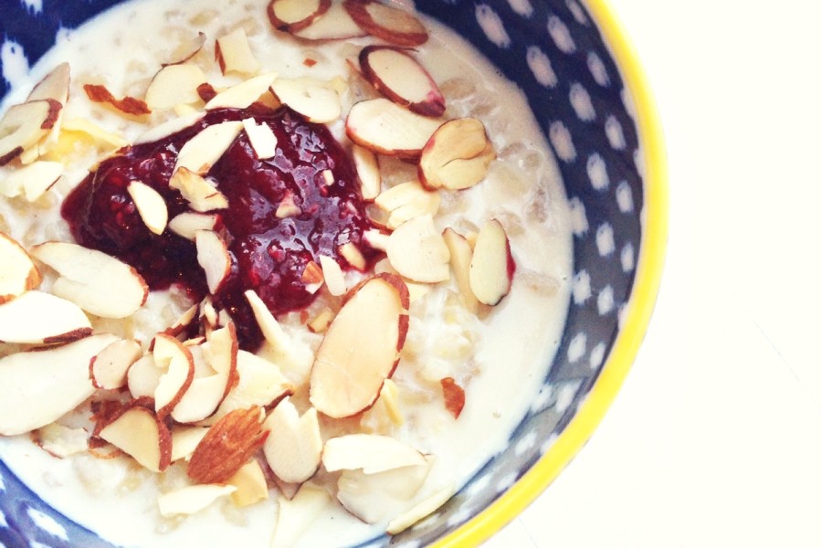 Barley Porridge | www.roastedmontreal.com #breakfast #grains #porridge